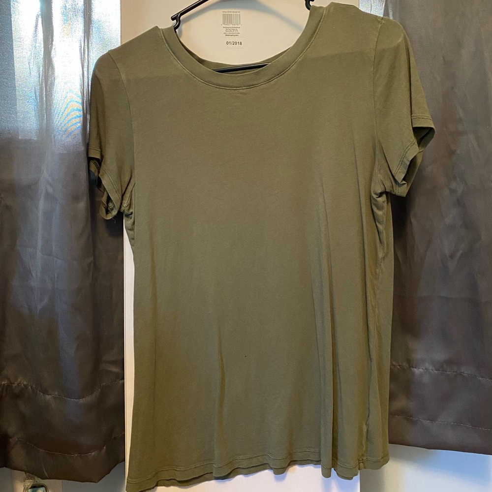 Tee shirt